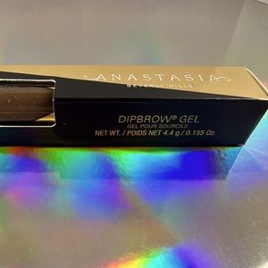 Anastasia Beverly Hills Dipbrow Gel in medium brown